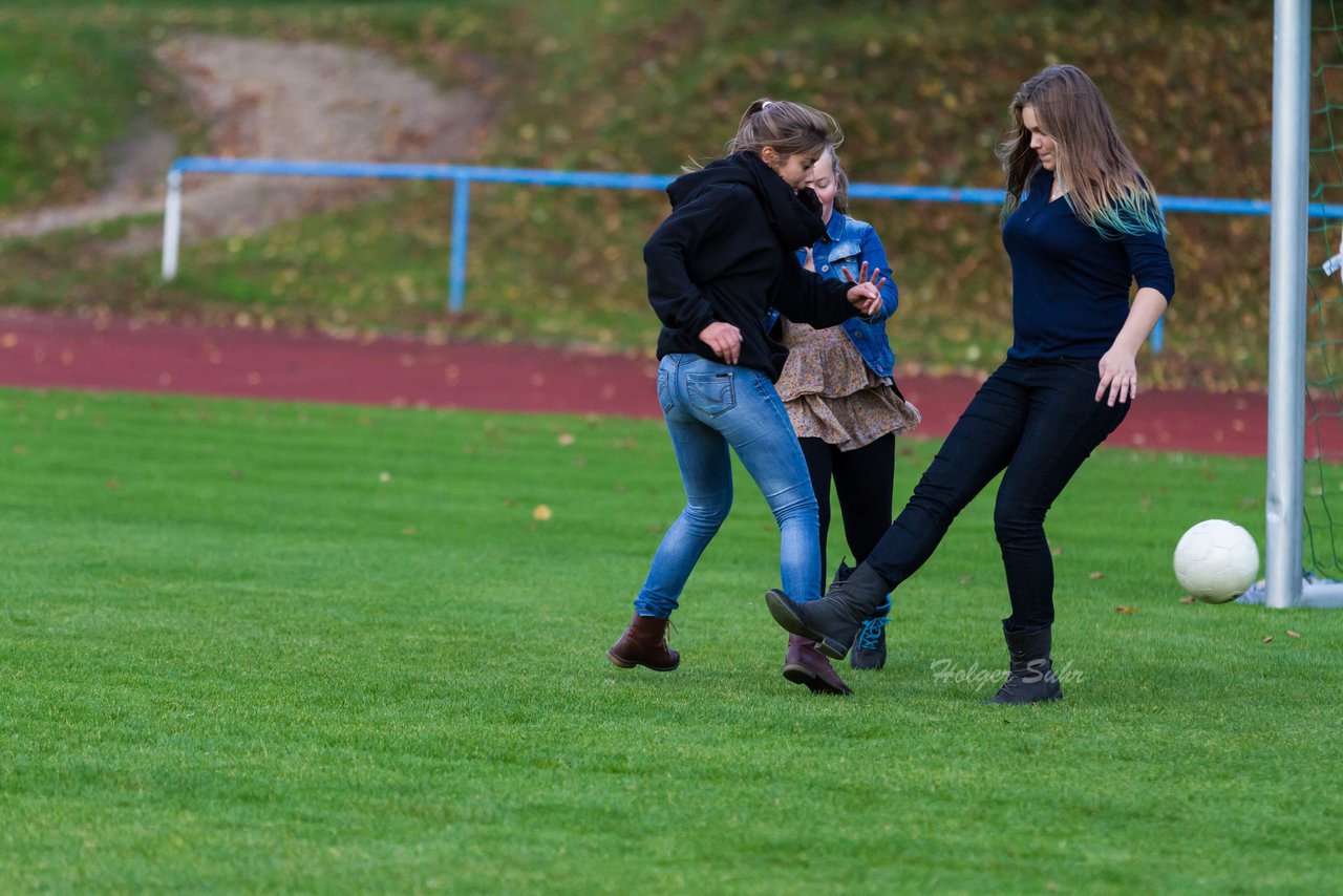 Bild 332 - B-Juniorinnen FSG FraWie hat Besuch aus Berlin